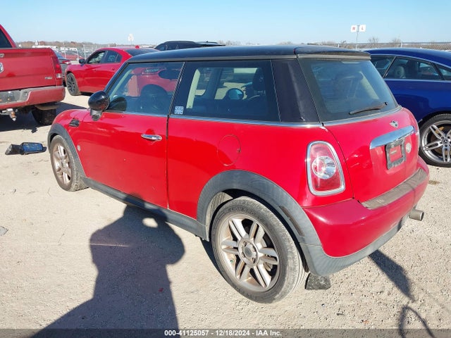 2012 MINI COOPER WMWSU3C51CT258145 Photo 2