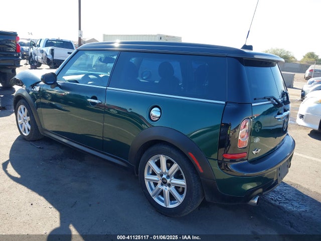 2011 MINI COOPER S CLUBMAN WMWZG3C57BTY35863 Photo 2