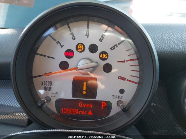 2011 MINI COOPER S CLUBMAN WMWZG3C57BTY35863 Photo 6