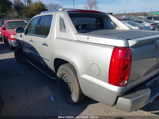 2007 CADILLAC ESCALADE EXT 3GYFK62817G273071 Photo 2