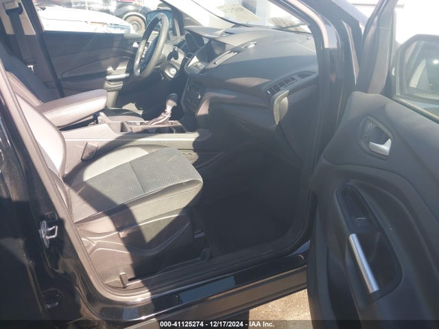 Ford ESCAPE SE 2017 1FMCU0G90HUF08670 Image 5