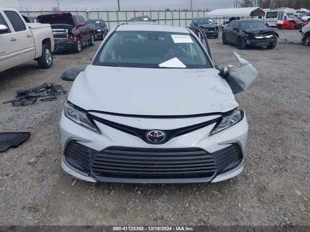 Toyota CAMRY LE 2024 4T1C11AK4RU203703 Image 13