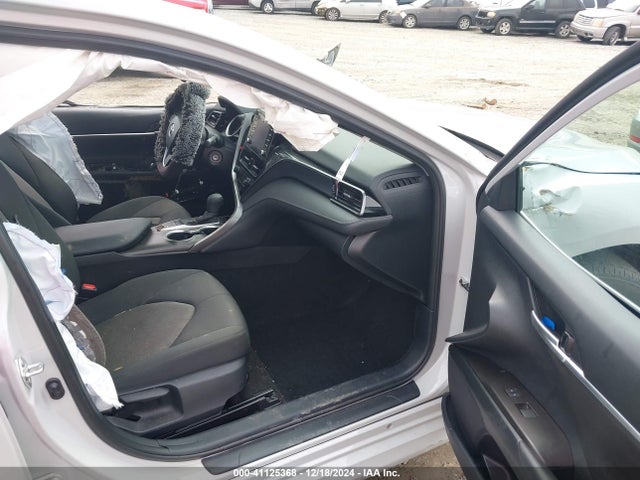 Toyota CAMRY LE 2024 4T1C11AK4RU203703 Image 5