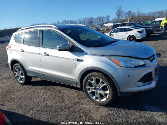 1FMCU9J90EUA37595 Ford Escape Titanium