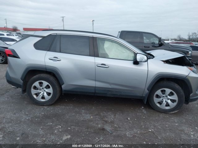 JTMF1RFV4KD013070 Toyota RAV4 LE