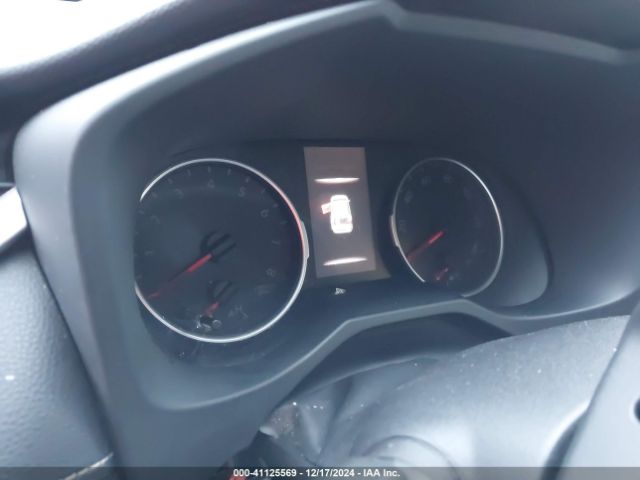 JTMF1RFV4KD013070 Toyota RAV4 LE