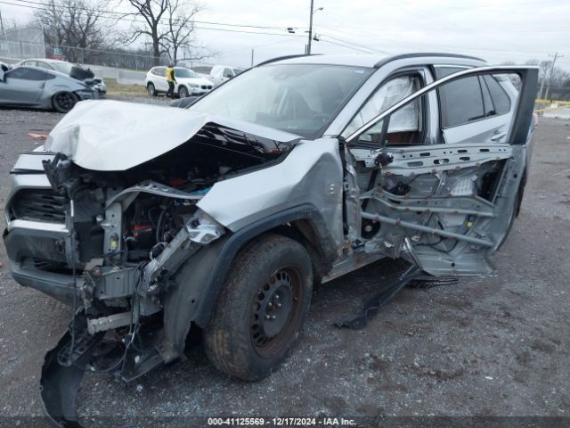 JTMF1RFV4KD013070 Toyota RAV4 LE