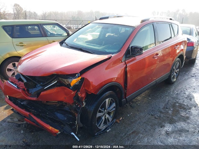 Toyota Rav4 Xle 2016 JTMWFREV9GJ074703 Image 2