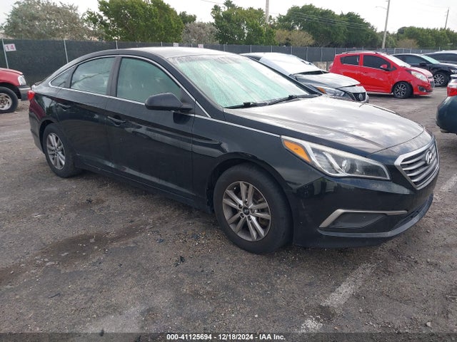 Hyundai SONATA SE 2017 5NPE24AF7HH480255 Image 1