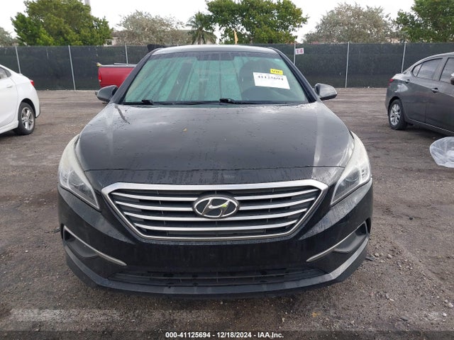 Hyundai SONATA SE 2017 5NPE24AF7HH480255 Image 12