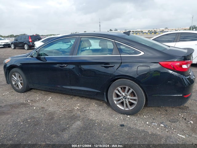 Hyundai SONATA SE 2017 5NPE24AF7HH480255 Image 14