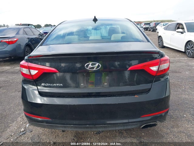 Hyundai SONATA SE 2017 5NPE24AF7HH480255 Image 16