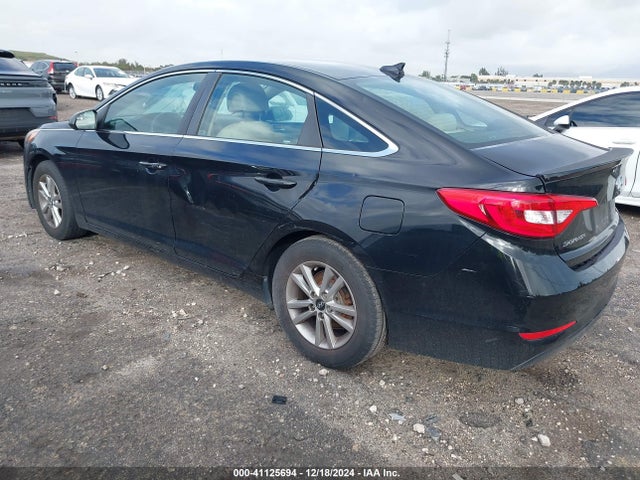 Hyundai SONATA SE 2017 5NPE24AF7HH480255 Image 3