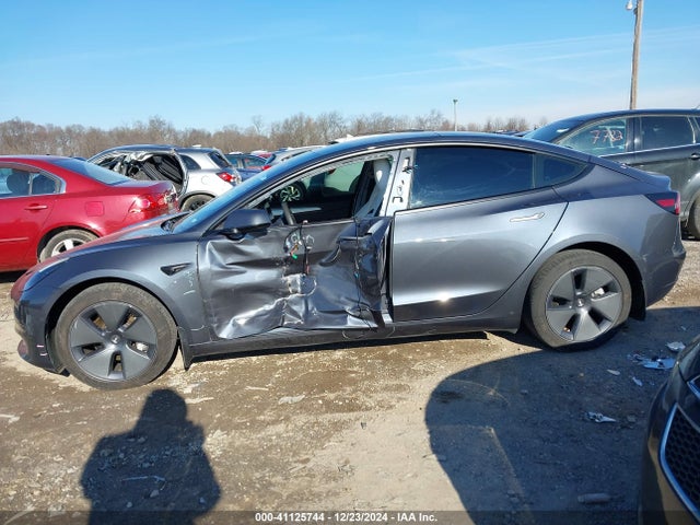 2022 TESLA MODEL 3 5YJ3E1EB3NF138932 Photo 5