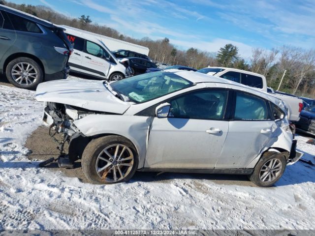 1FADP3K25JL315752 Ford FOCUS SE