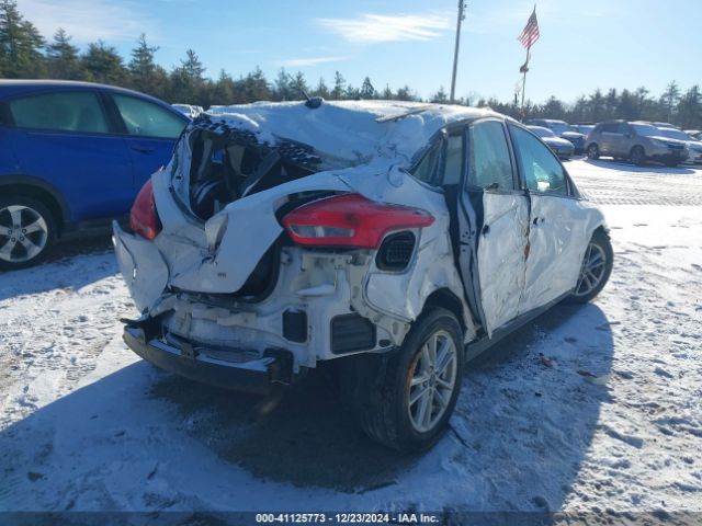 1FADP3K25JL315752 Ford FOCUS SE