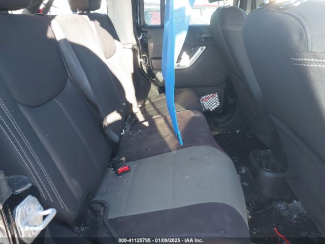 1C4BJWFG5EL156442 Jeep Wrangler Unlimited Rubicon