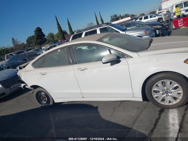 Ford FUSION S 2019 3FA6P0G70KR184034 Image 13