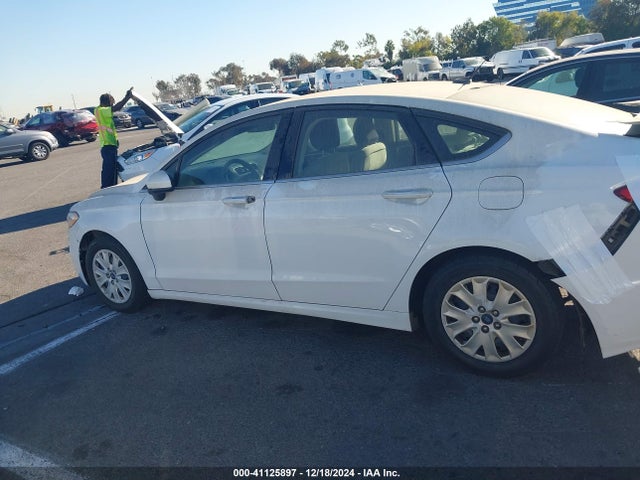 Ford FUSION S 2019 3FA6P0G70KR184034 Image 14