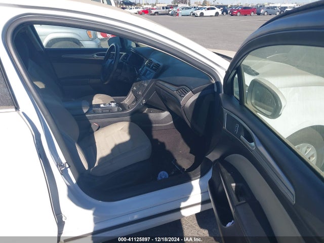 Ford FUSION S 2019 3FA6P0G70KR184034 Image 5
