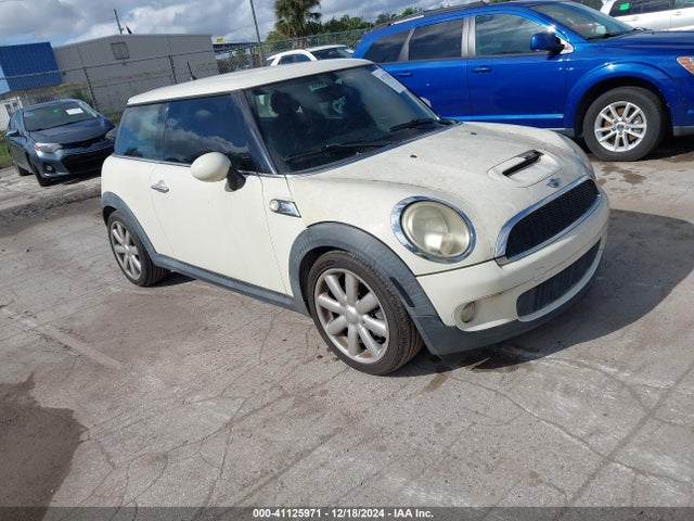 2008 MINI COOPER S WMWMF73558TV38507 Photo 0