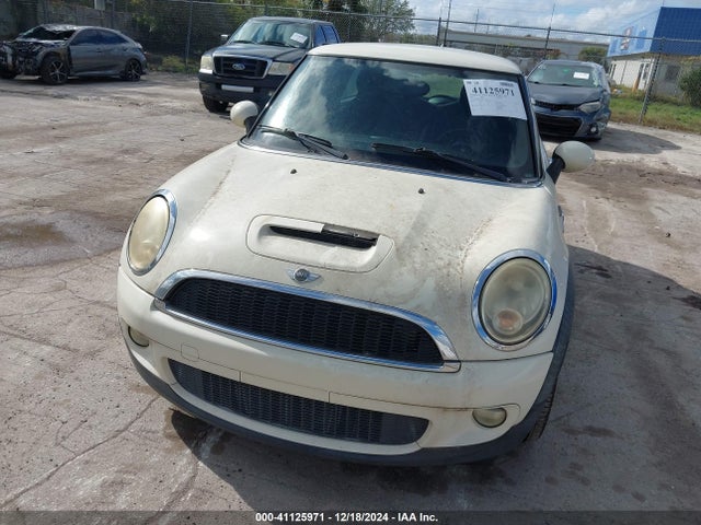 2008 MINI COOPER S WMWMF73558TV38507 Photo 5