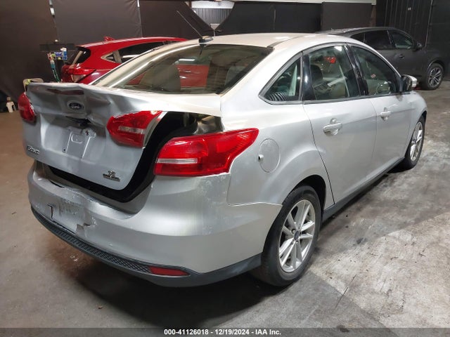 Ford FOCUS SE 2016 1FADP3F25GL255782 Image 4