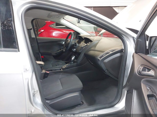 Ford FOCUS SE 2016 1FADP3F25GL255782 Image 5