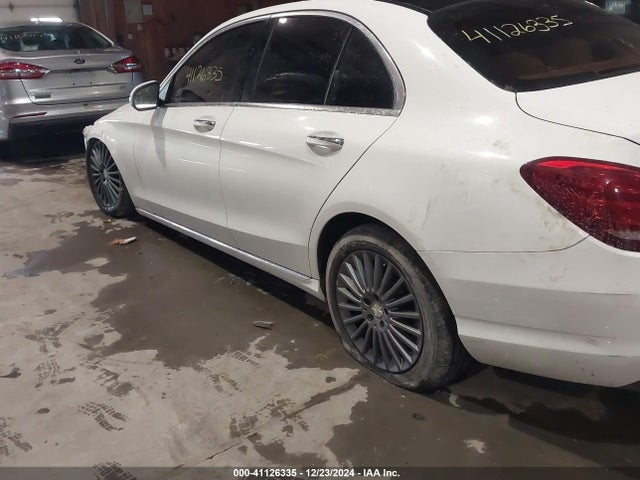 55SWF4KBXFU094945 Mercedes-Benz C 300 4matic/luxury 4matic/sport 4matic