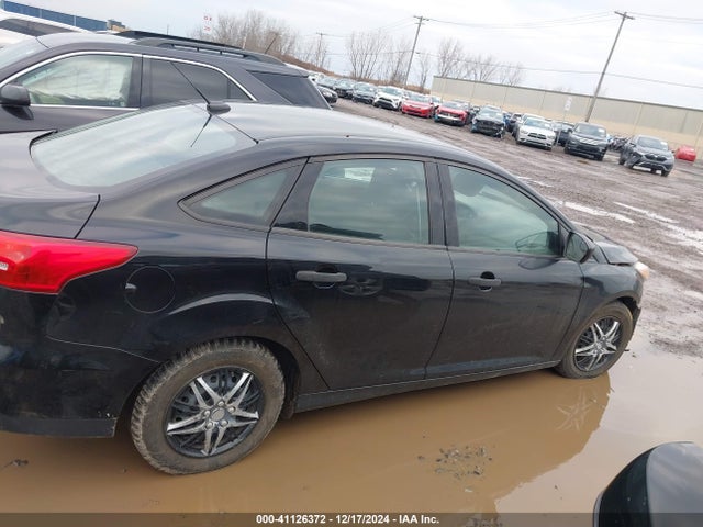 Ford FOCUS S 2017 1FADP3E21HL338953 Image 13