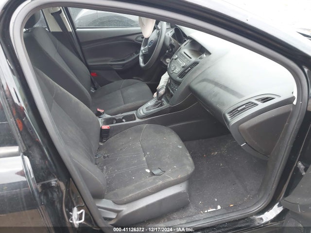 1FADP3E21HL338953 Ford FOCUS S