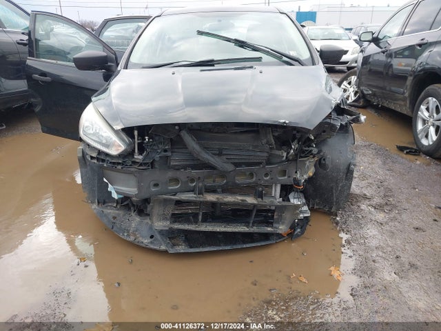 1FADP3E21HL338953 Ford FOCUS S