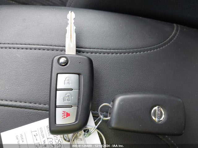 Nissan ROGUE S 2017 KNMAT2MV2HP617321 Image 11