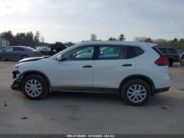 Nissan ROGUE S 2017 KNMAT2MV2HP617321 Image 14