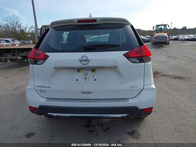 Nissan ROGUE S 2017 KNMAT2MV2HP617321 Image 16