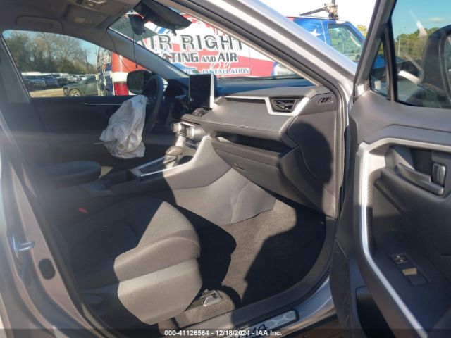 2T3H1RFV7RC295924 Toyota RAV4 LE