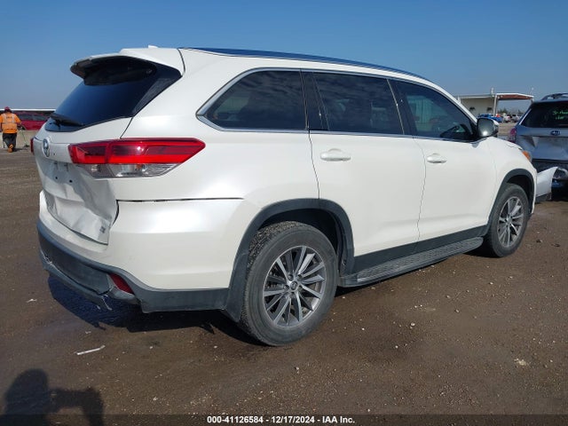 Toyota Highlander Xle 2019 5TDKZRFH1KS572002 Image 4