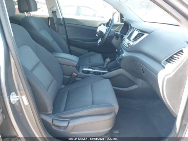 KM8J33A22JU623798 Hyundai Tucson Value