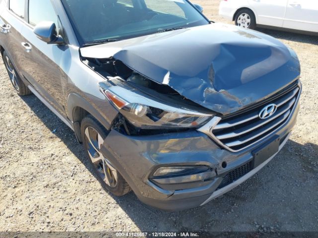 KM8J33A22JU623798 Hyundai Tucson Value