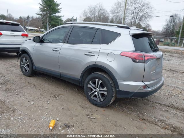 JTMZFREV6JJ175170 Toyota RAV4 LE