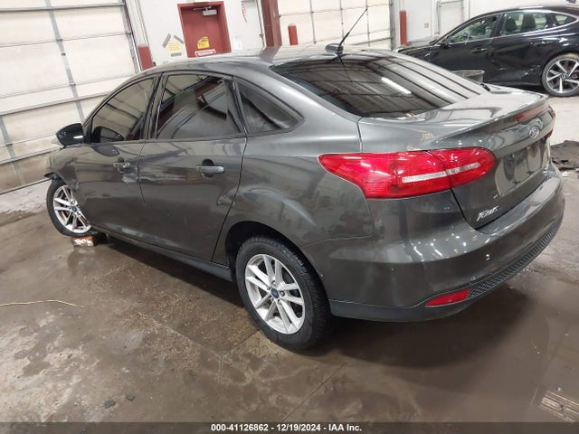 1FADP3F27JL294817 Ford FOCUS SE