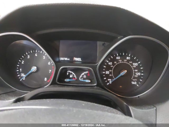 1FADP3F27JL294817 Ford FOCUS SE