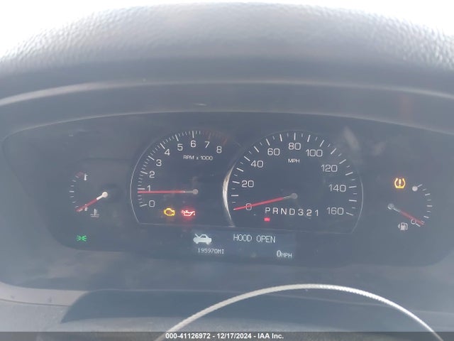 2010 CADILLAC DTS 1G6KD5EY3AU137052 Photo 6