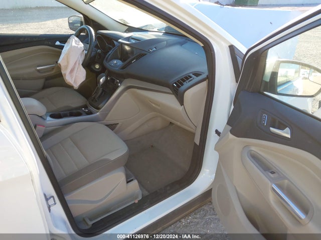 1FMCU9GX8GUC82489 Ford ESCAPE SE