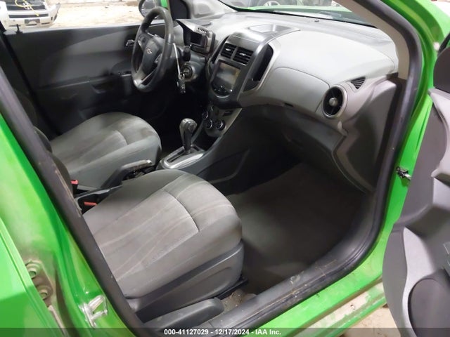 Chevrolet Sonic Lt Auto 2015 1G1JC5SG2F4125515 Image 5