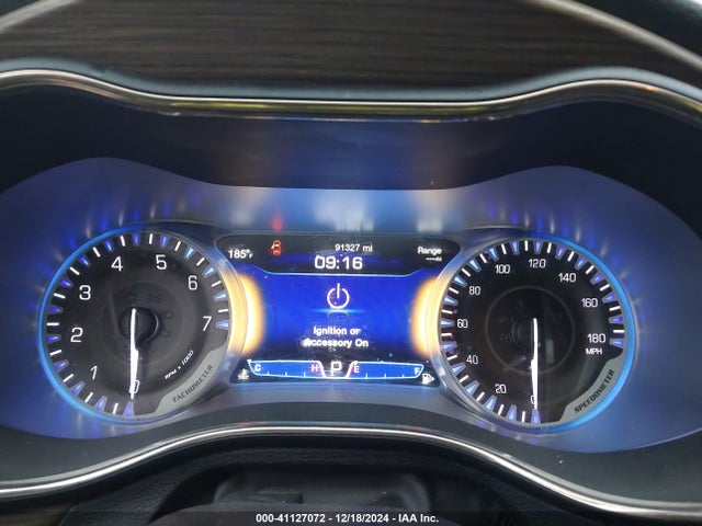 1C3CCCEG3FN511228 Chrysler 200 C
