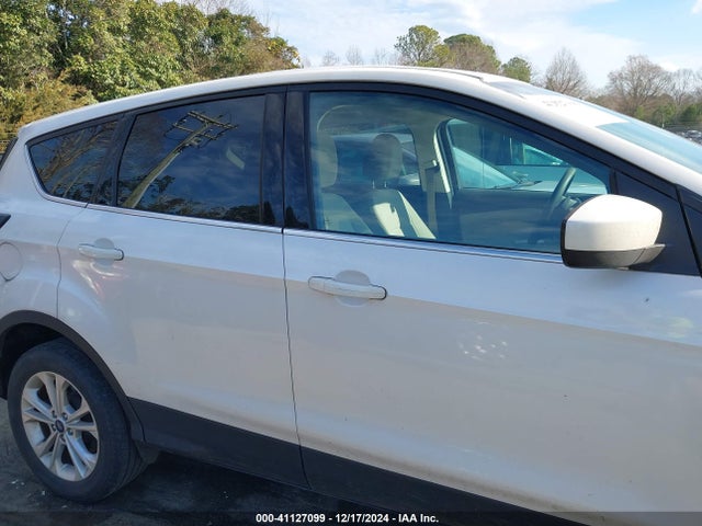 Ford ESCAPE SE 2017 1FMCU9G93HUE43978 Image 13