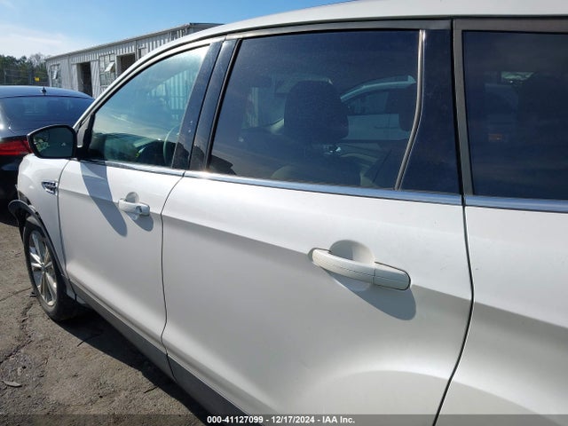 Ford ESCAPE SE 2017 1FMCU9G93HUE43978 Image 14