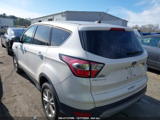 Ford ESCAPE SE 2017 1FMCU9G93HUE43978 Image 3