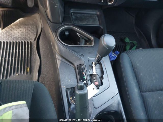 JTMZFREVXJJ196751 Toyota RAV4 LE